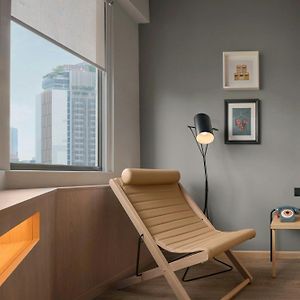 Moxy Deluxe Loft
